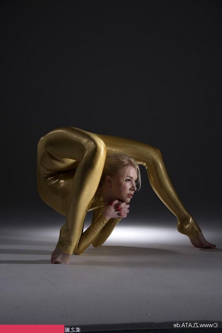 Zlat Golden Catsuit Гибкость
