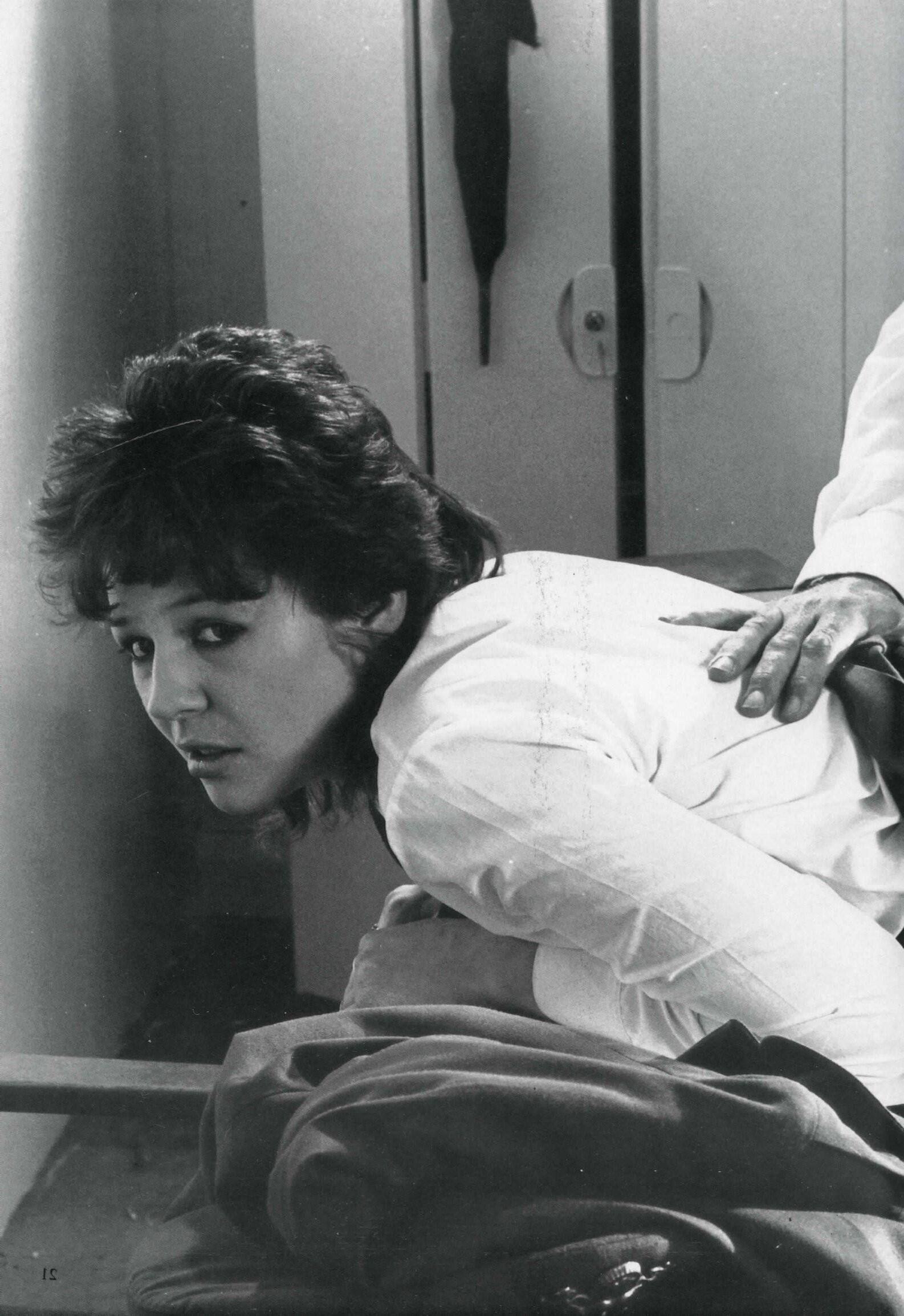 Retro Spanking Uniform Girls Problem (vollständig)