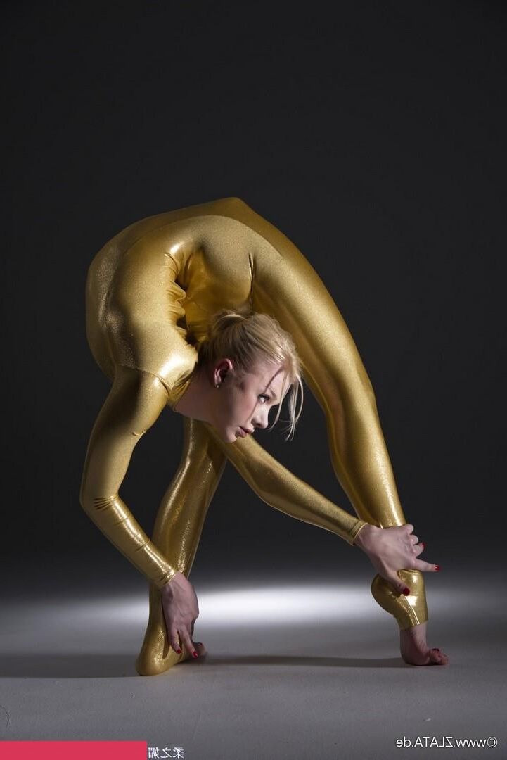 Zlat Golden Catsuit Гибкость