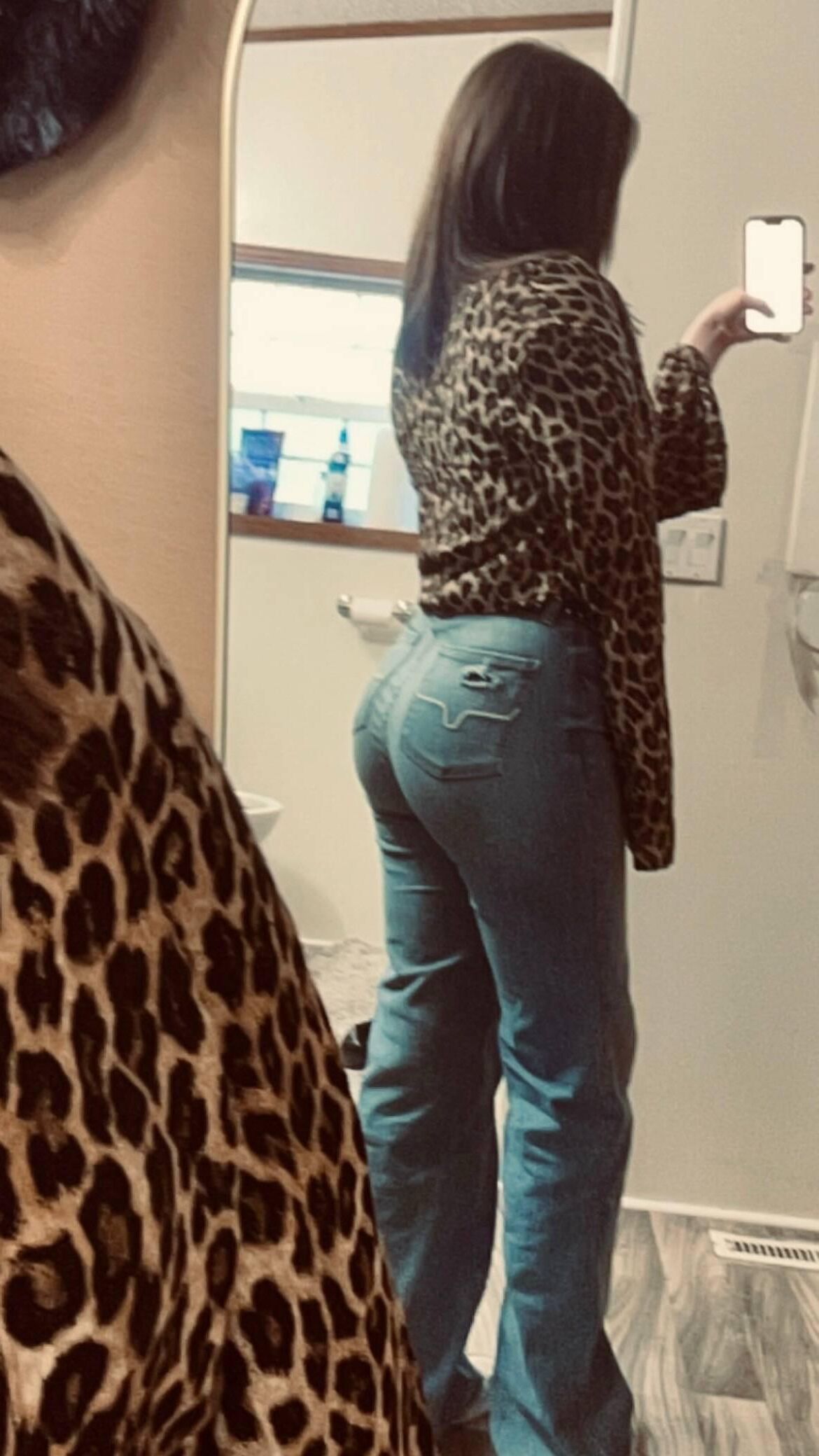 BBCの大学Snowbunny Pawg：Shilynn