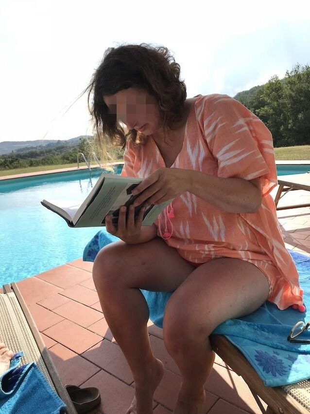 Женщина / (не знает)