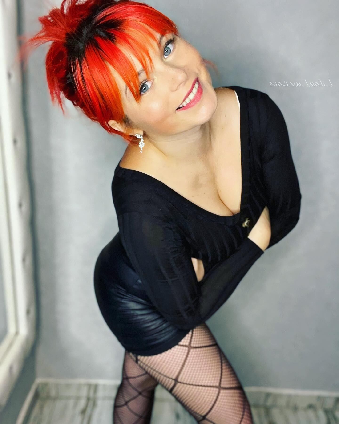 lilouluv big butt big tits redheadbeauty milf mixed hot shots