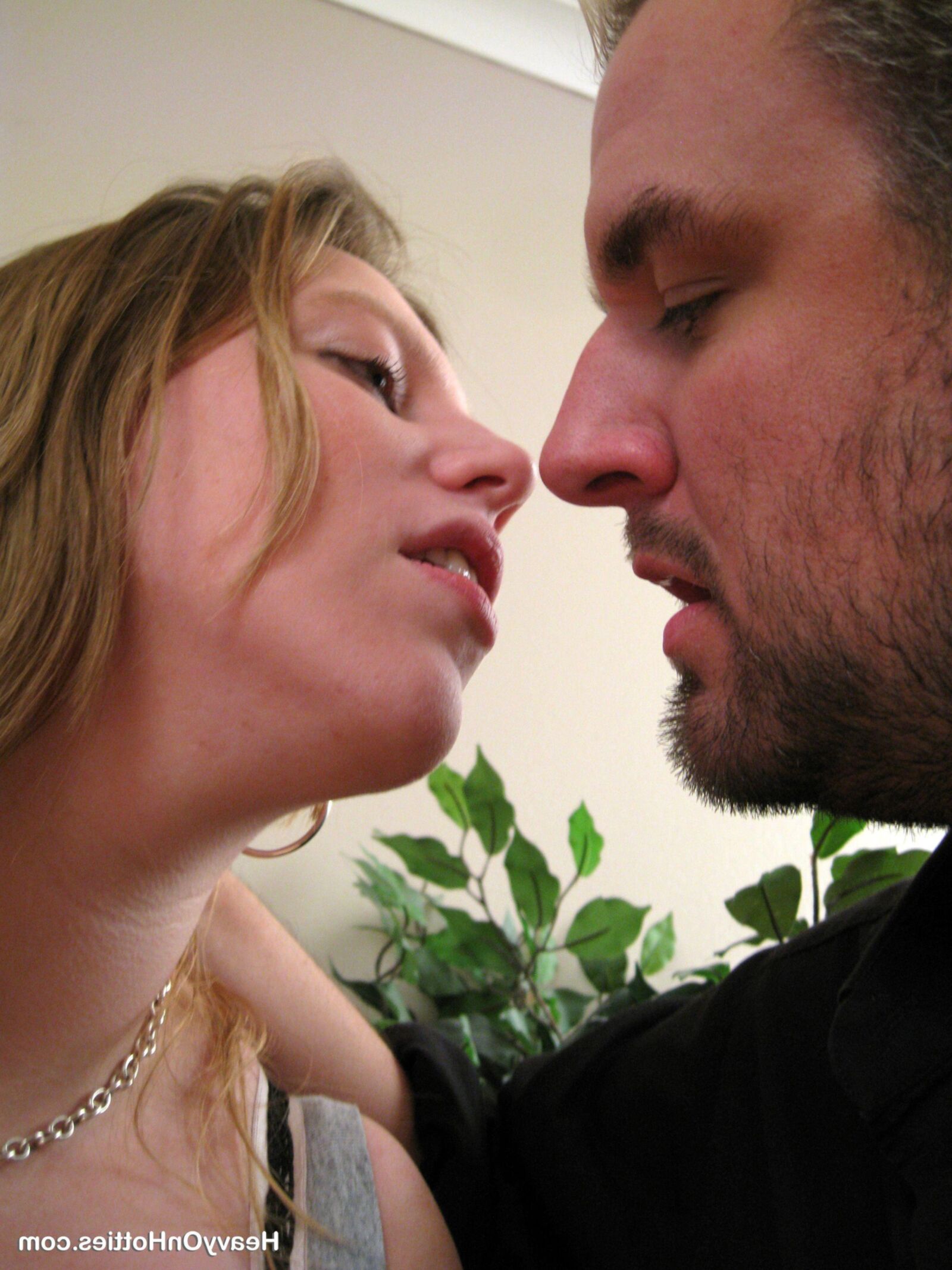 HeadyOnhotties.com_ set _busty amber__l