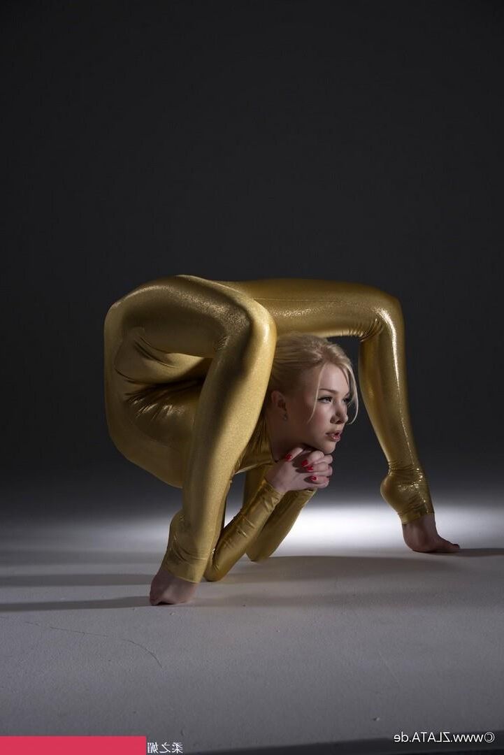 Zlat Golden Catsuit Гибкость