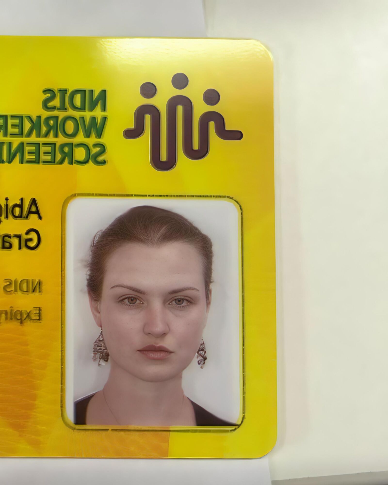 Аби выставлен