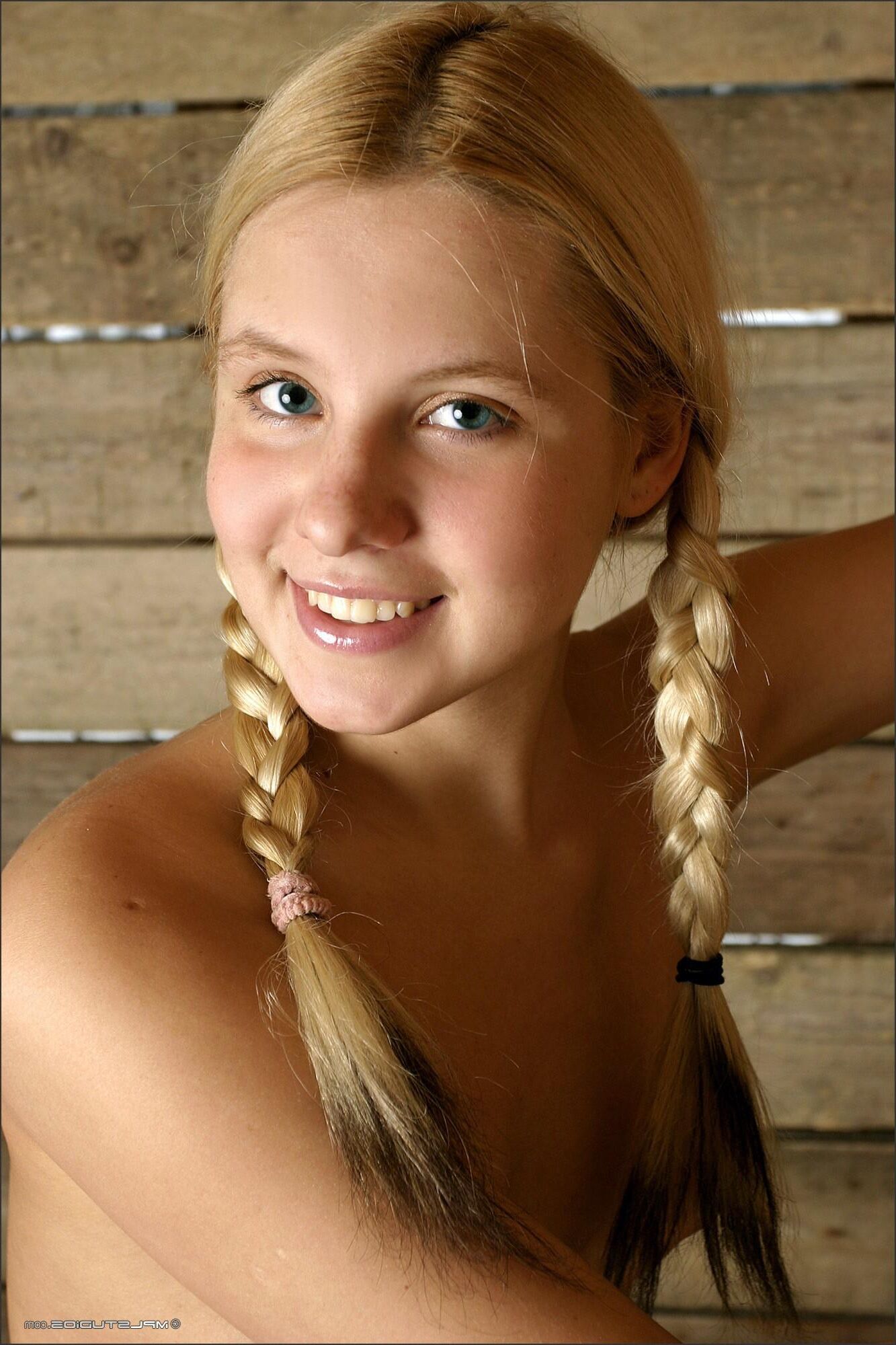 Anuetta Hot и Paryy