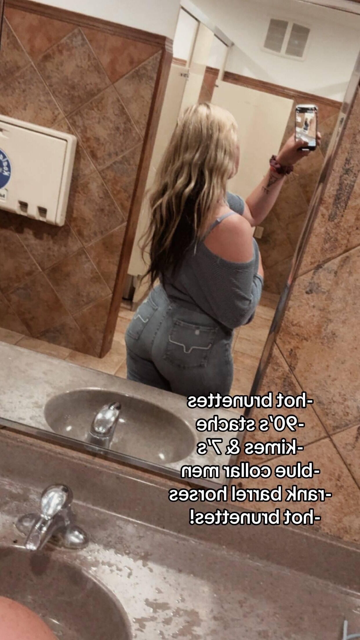 BBCの大学Snowbunny Pawg：Kelsey