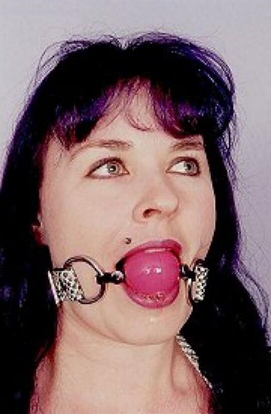 Nachtschatten -Bondage -Modell