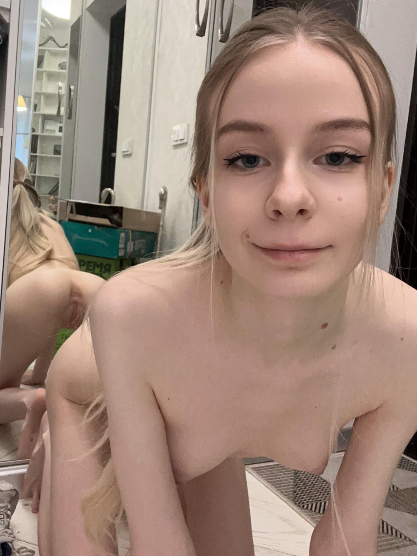 ADELLL ' SKINNY BLONDE