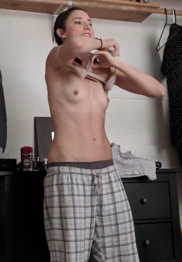 Eva caught nsked. Enjpy her small tits.