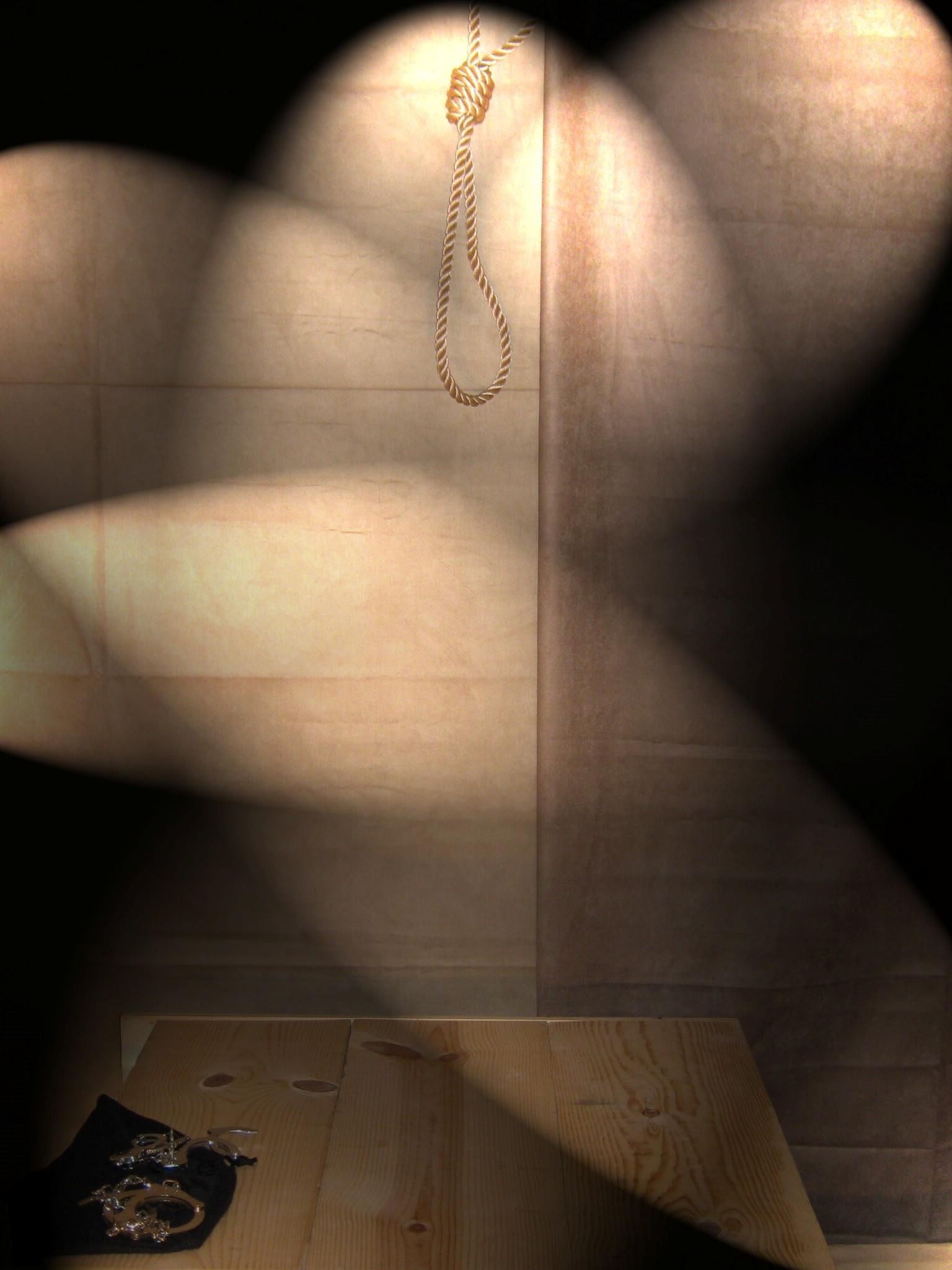SlutJulie B goes to the gallows