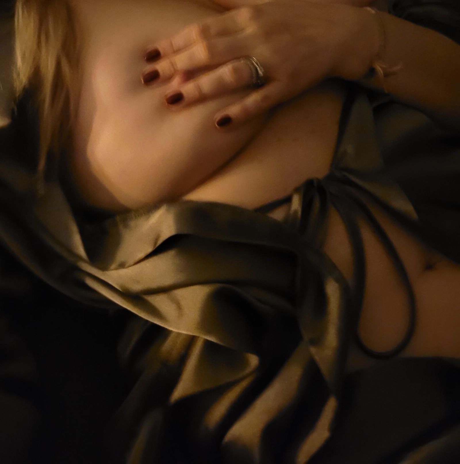 Sexy Hot Wife Tits