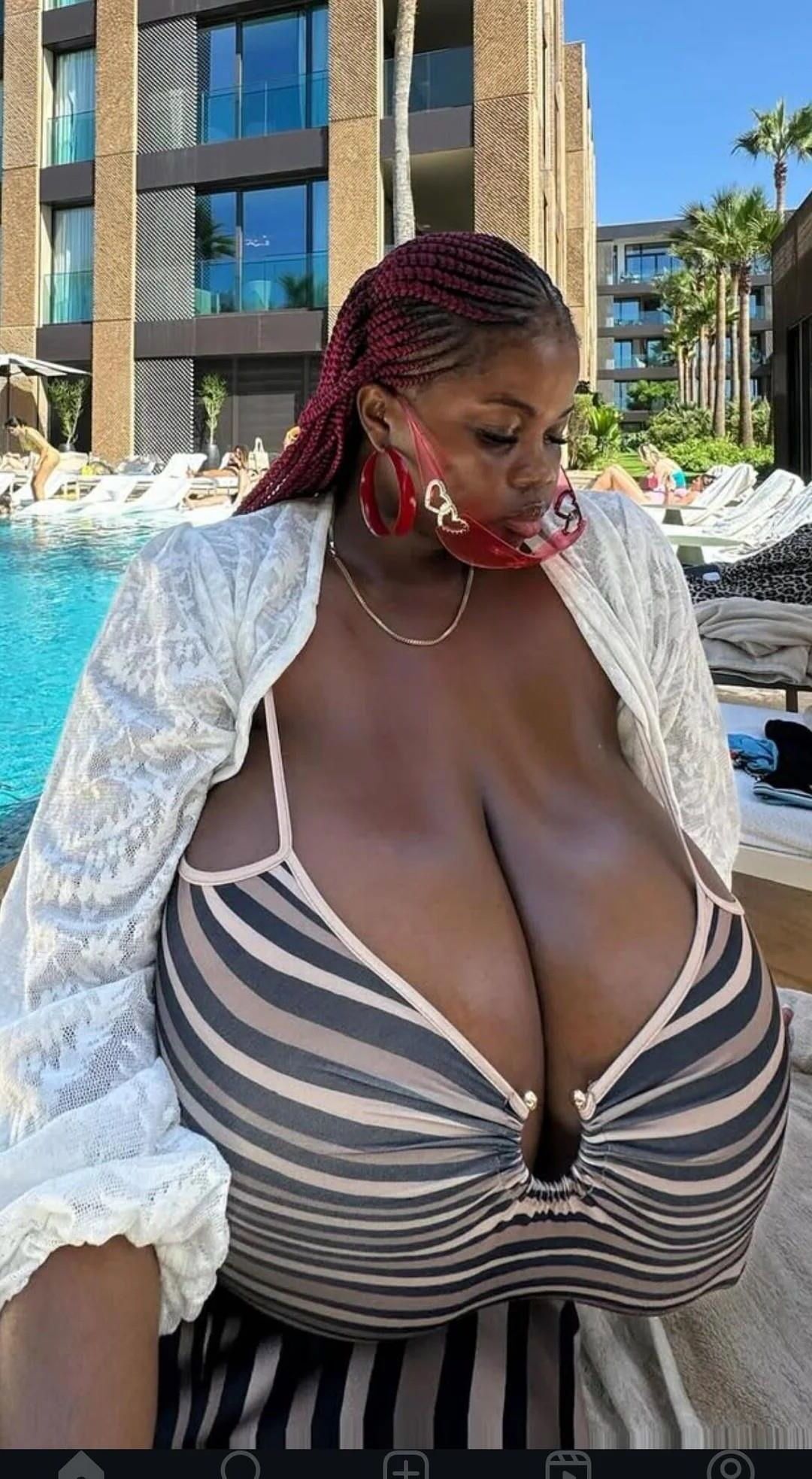 Some beautiful ladies and big breasts