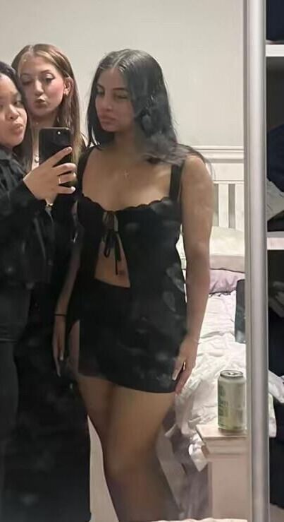 Candice W