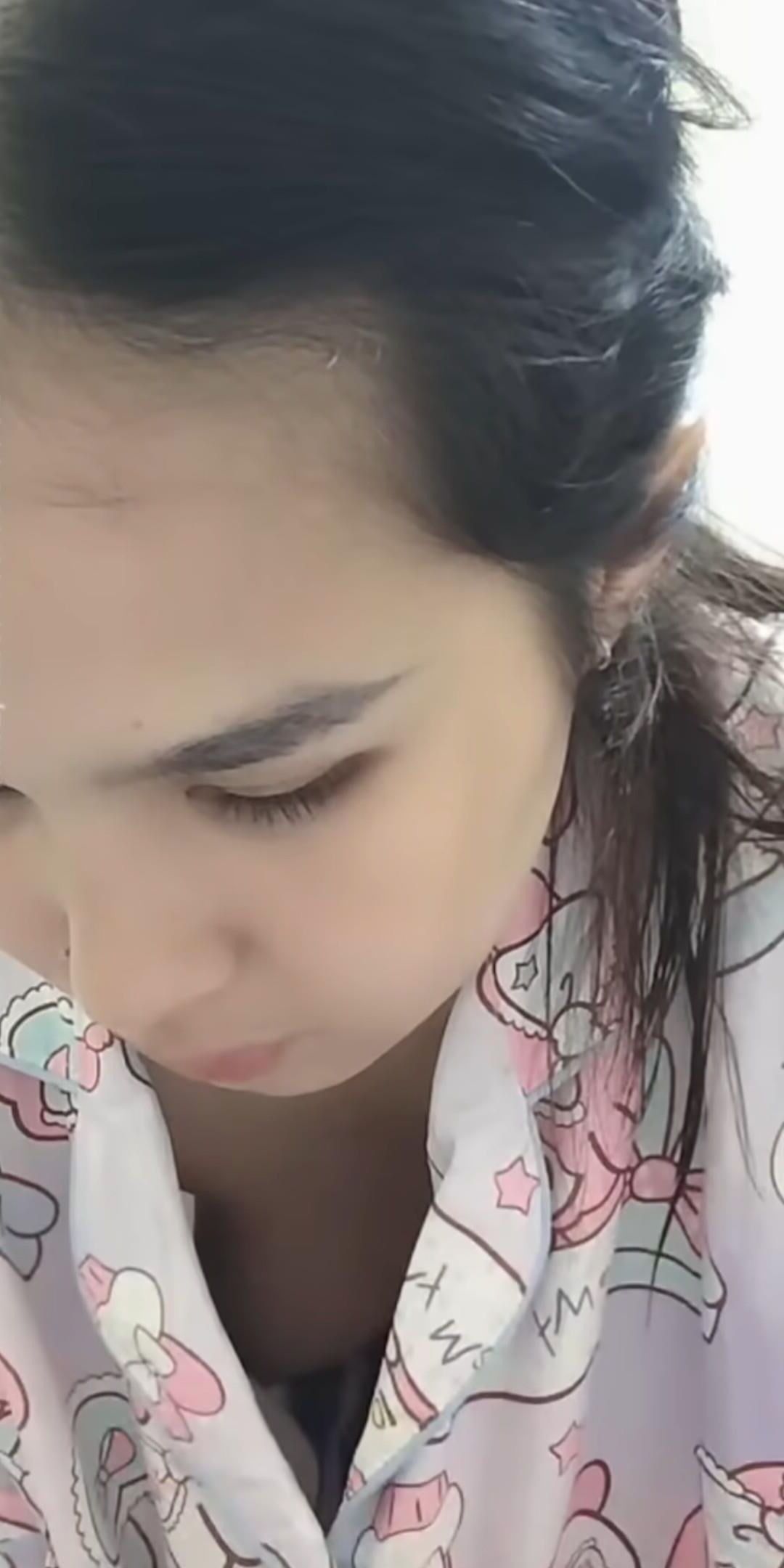 Asian downblouse nipple