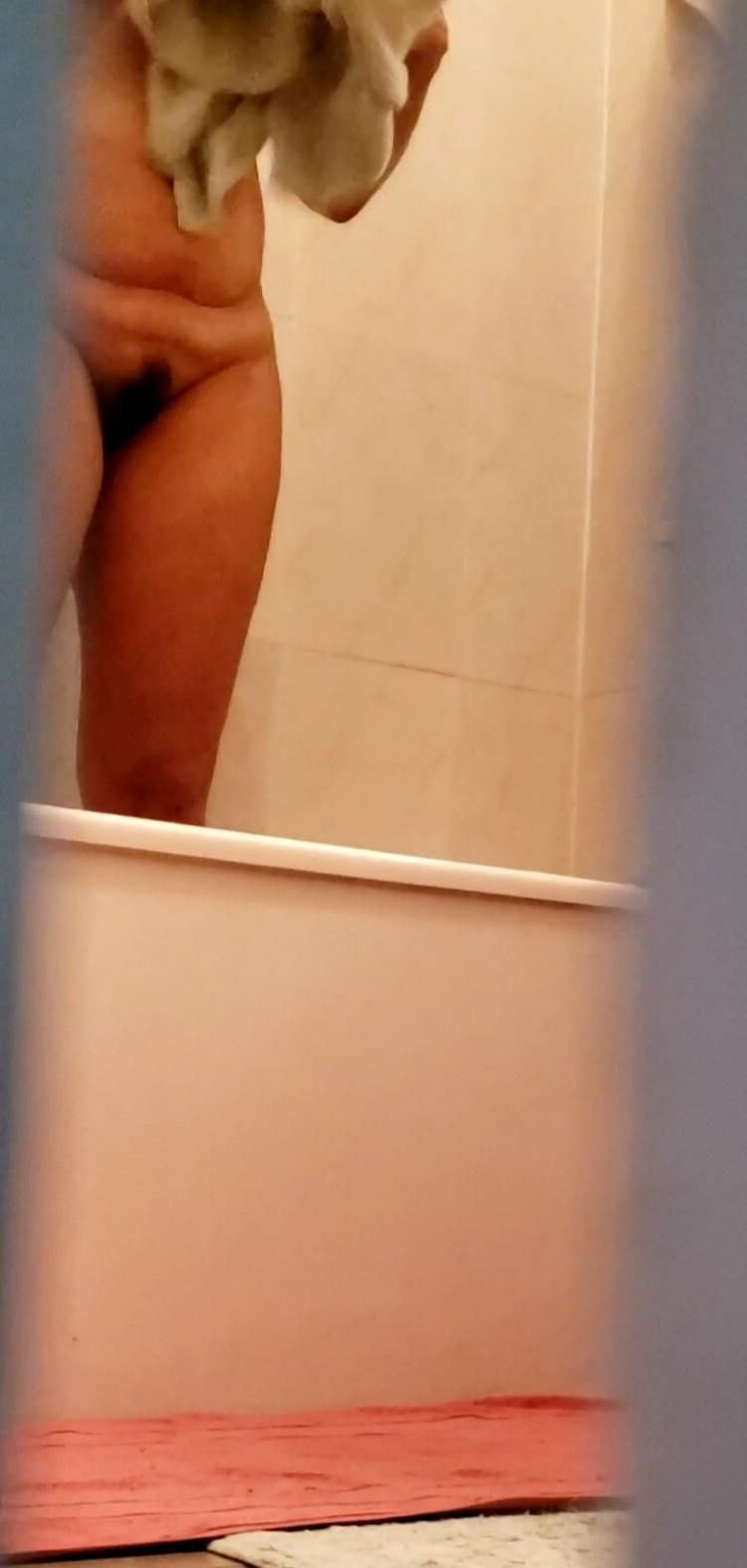Wife in bathroom voyeur