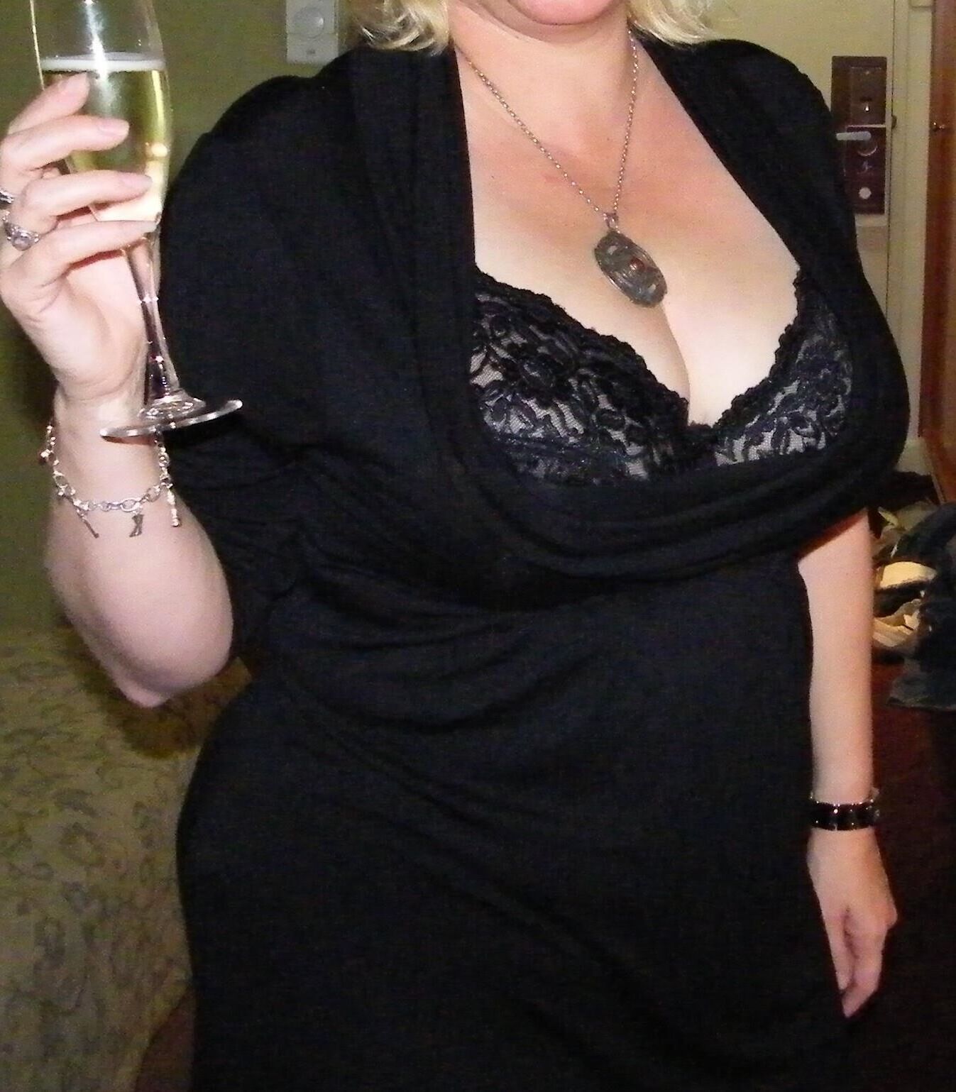Homegrown Tits in Tops