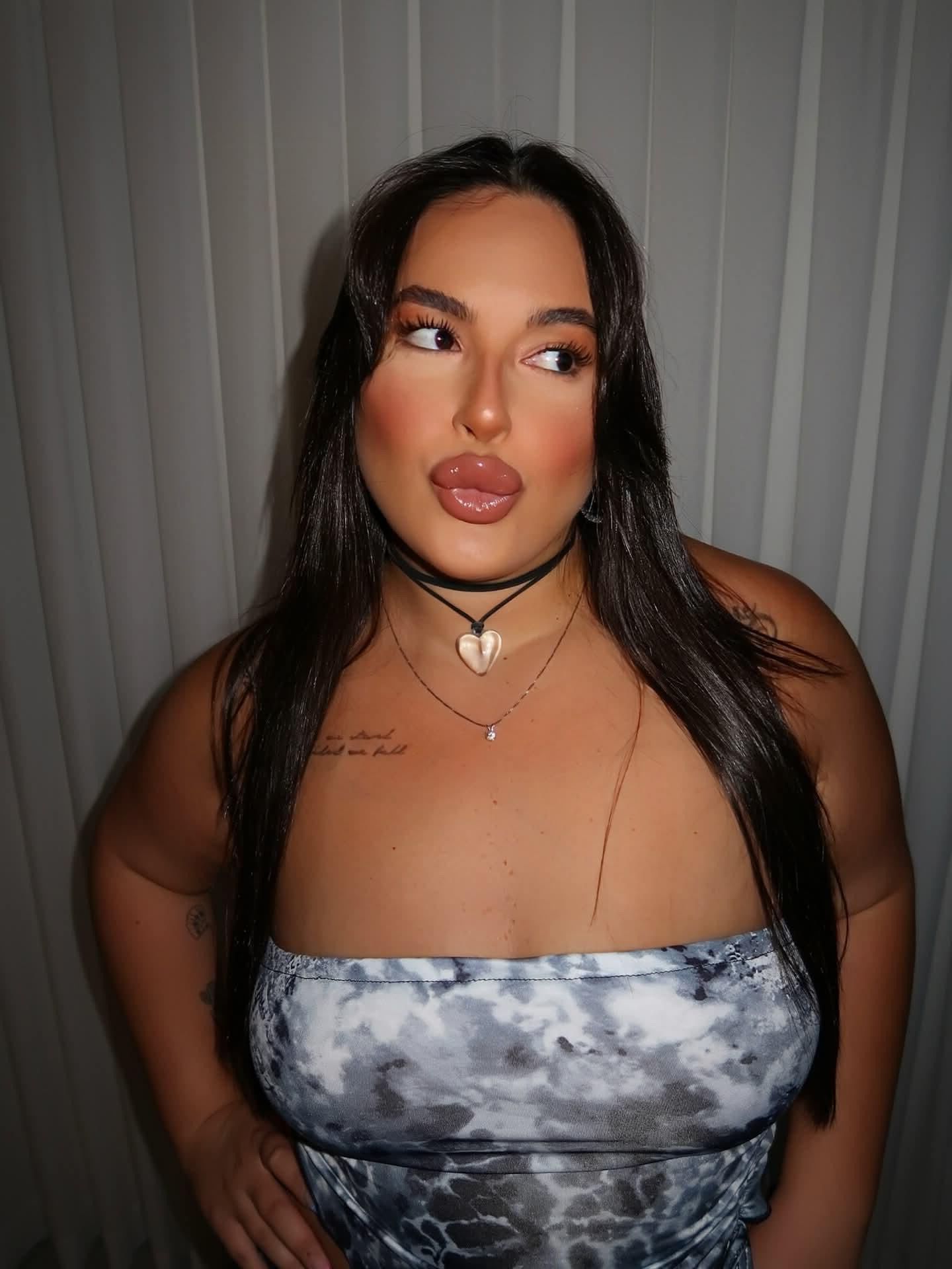 Israeli Plussize Model NITZAN