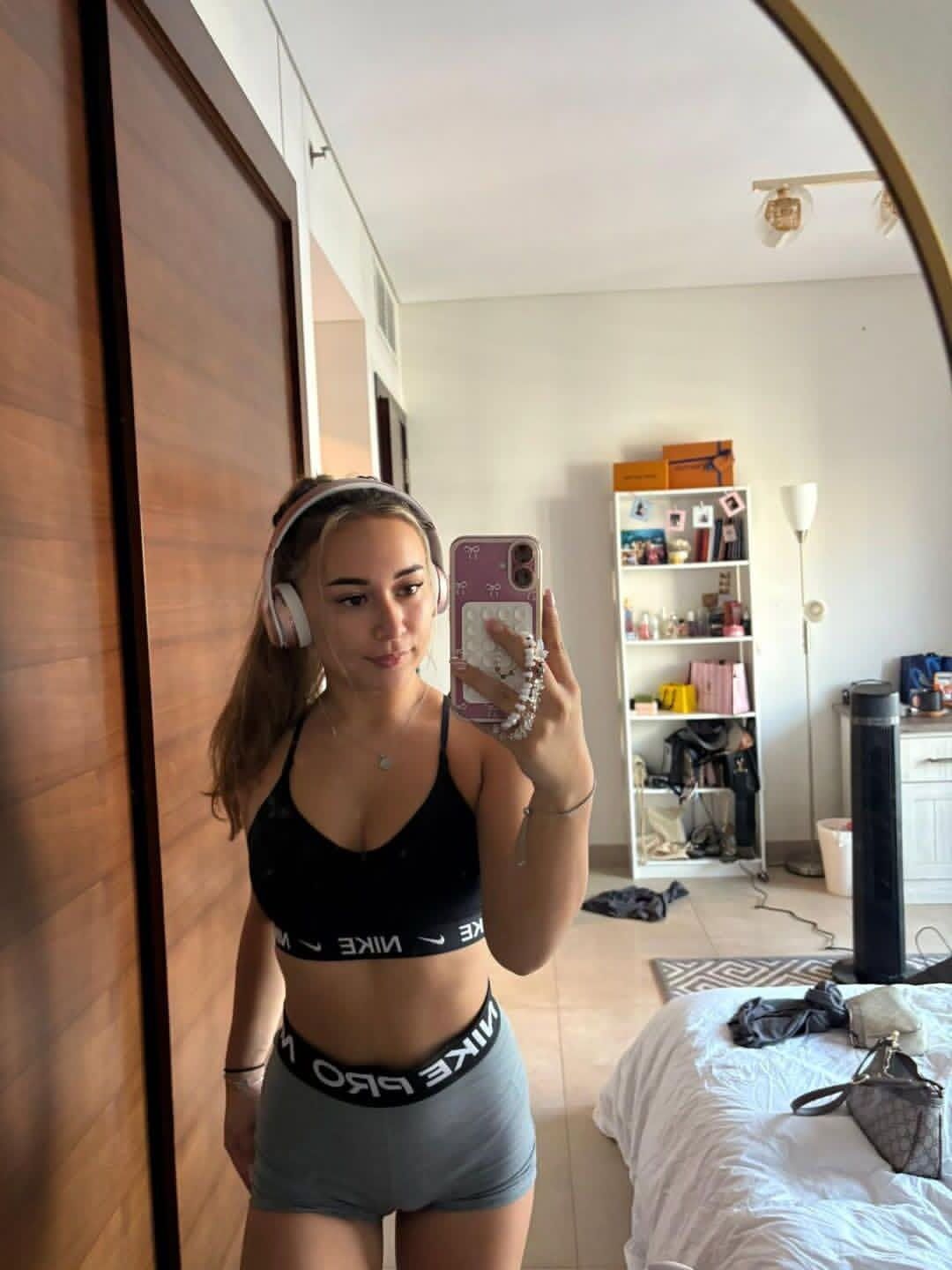 Teen Skinny Net Sluts 