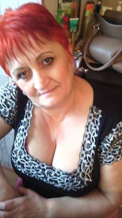 Big titted granny cleavage heaven 