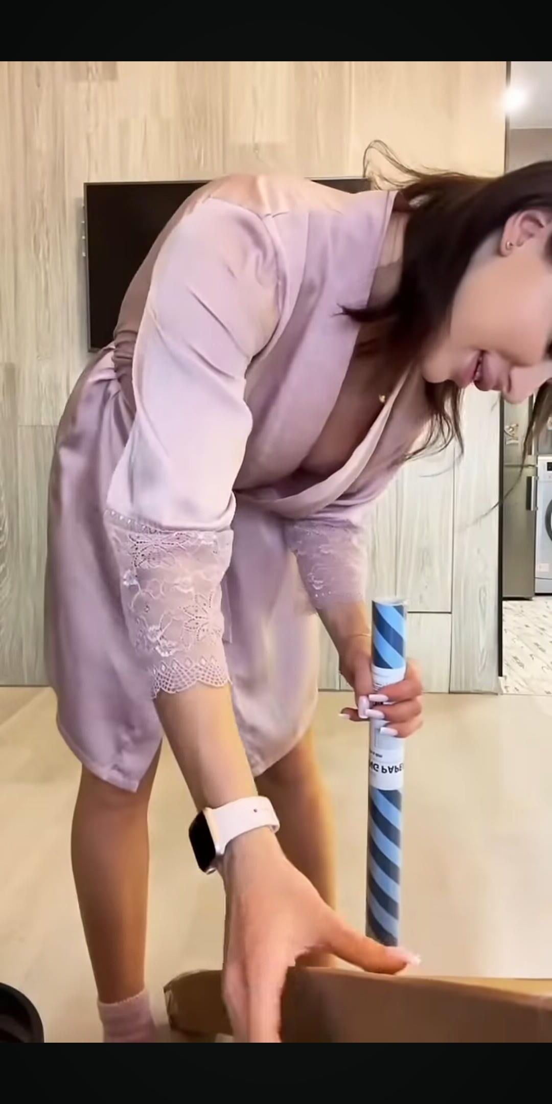 Downblouse mature slut