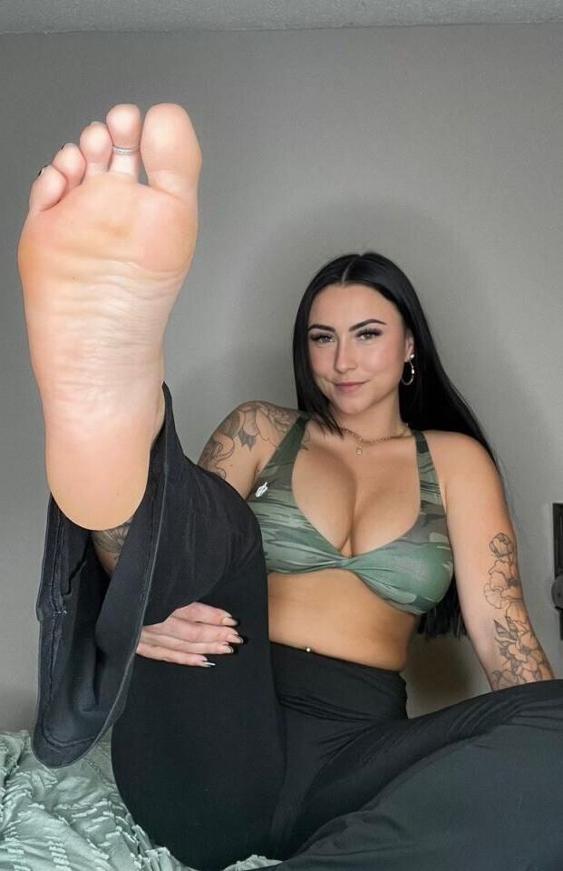 Feet Fapping Fun