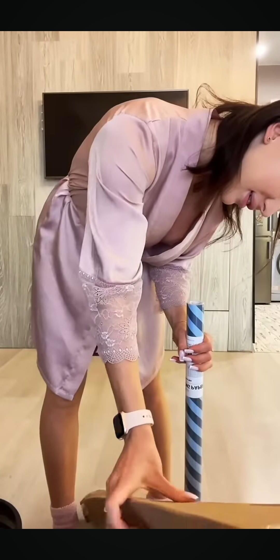 Downblouse mature slut