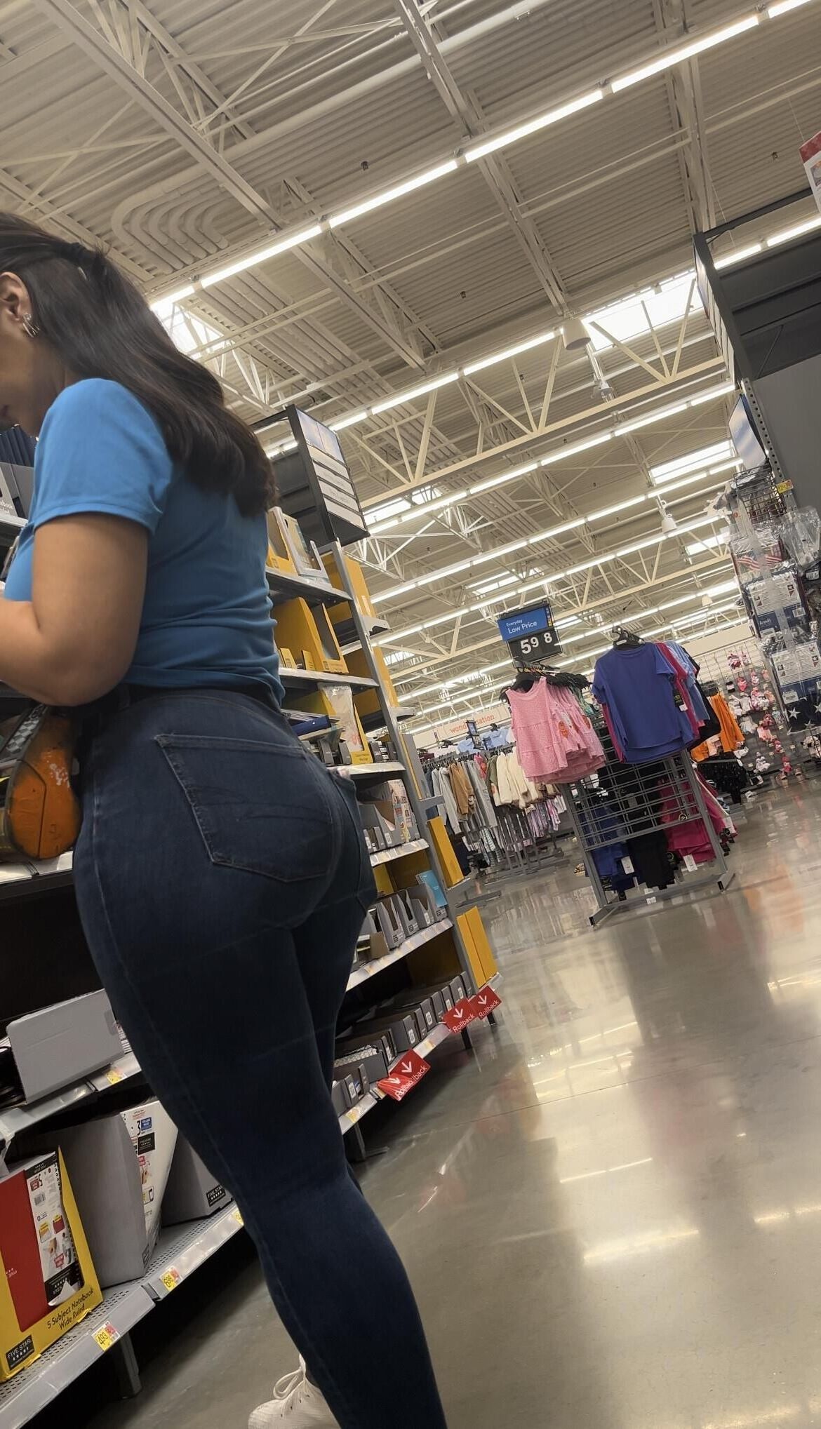 Candid Milf Big Booty in Jeans
