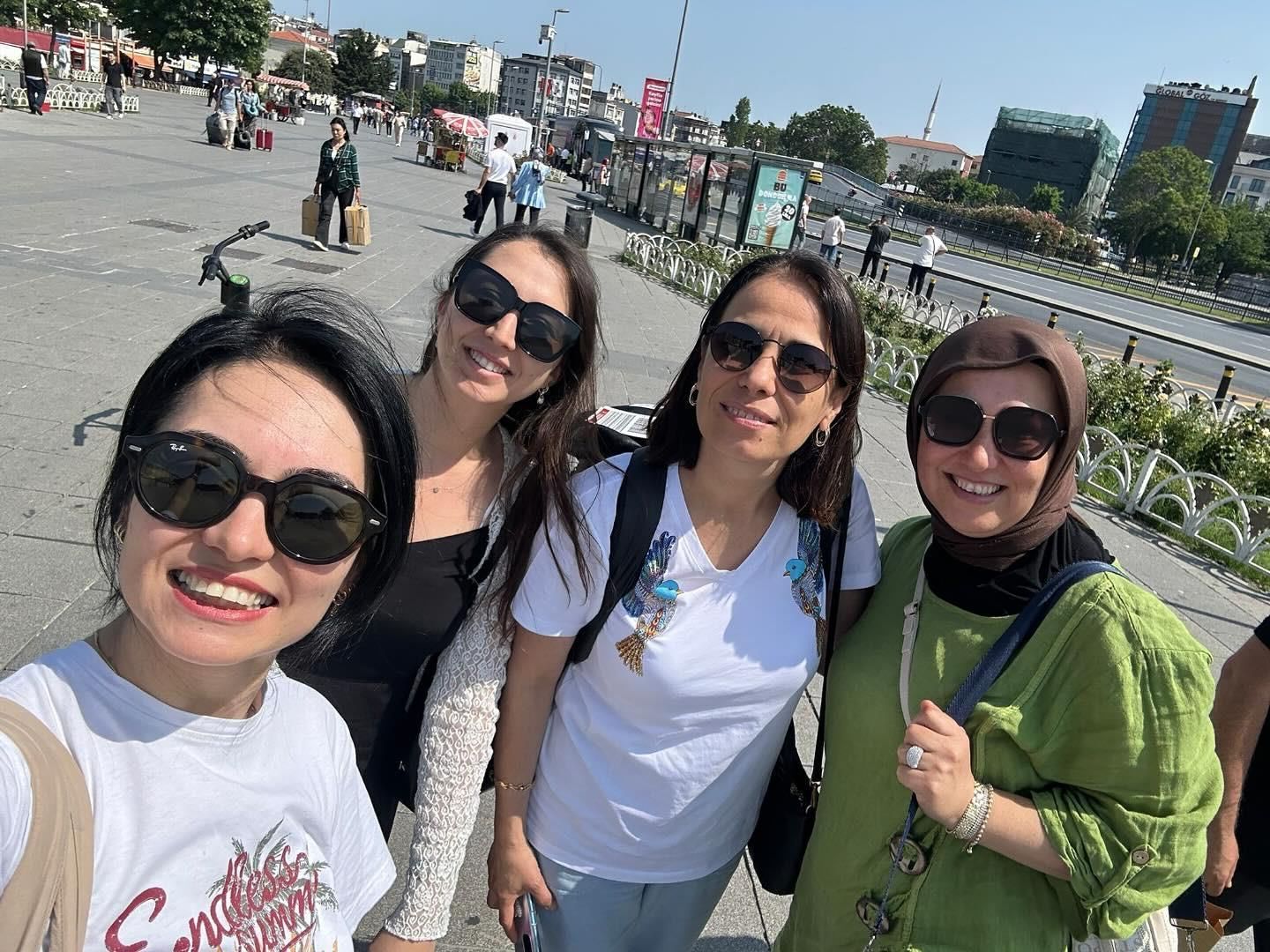 TURKISH MATURE LADY PICTURE 
