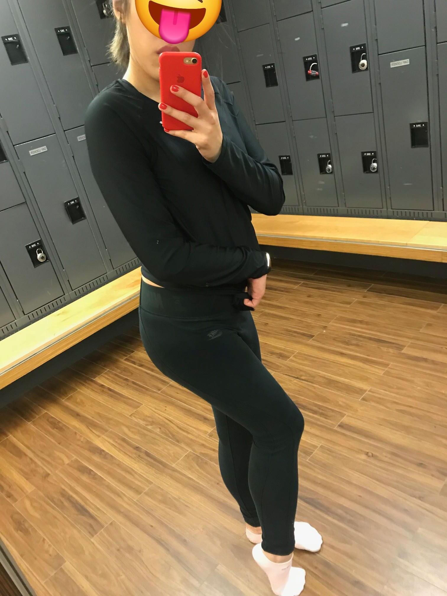 Cookie Chinese Slut Gym Selfies NN