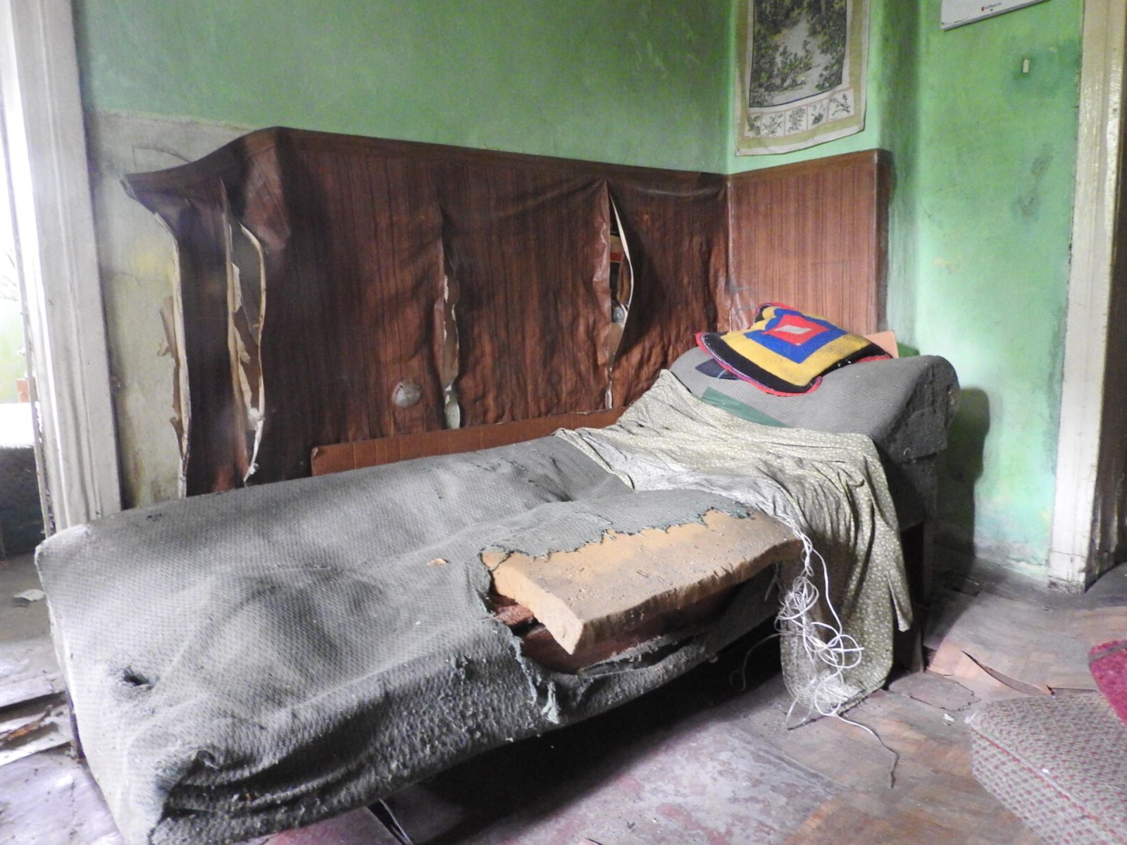 me from last Saturday in an abandoned house, Gaiki village