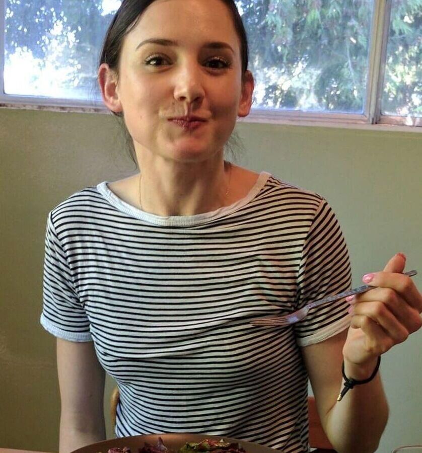 Eva caught nsked. Enjpy her small tits.