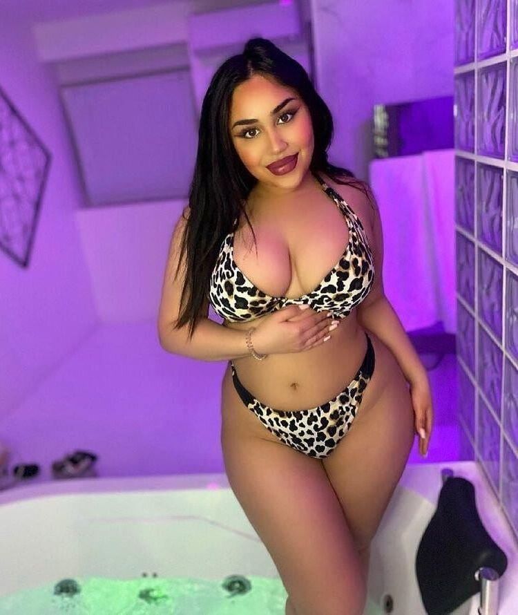 Bonne grosse beurette a salir sans honte (French Chubby Teen)