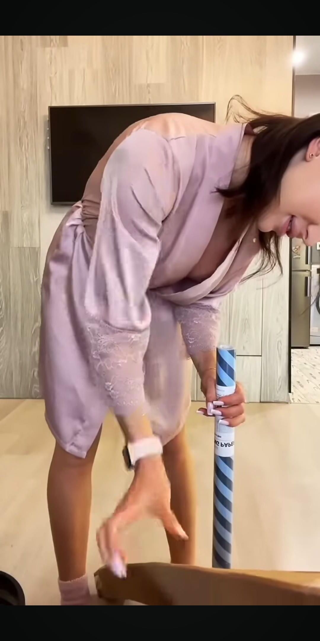 Downblouse mature slut