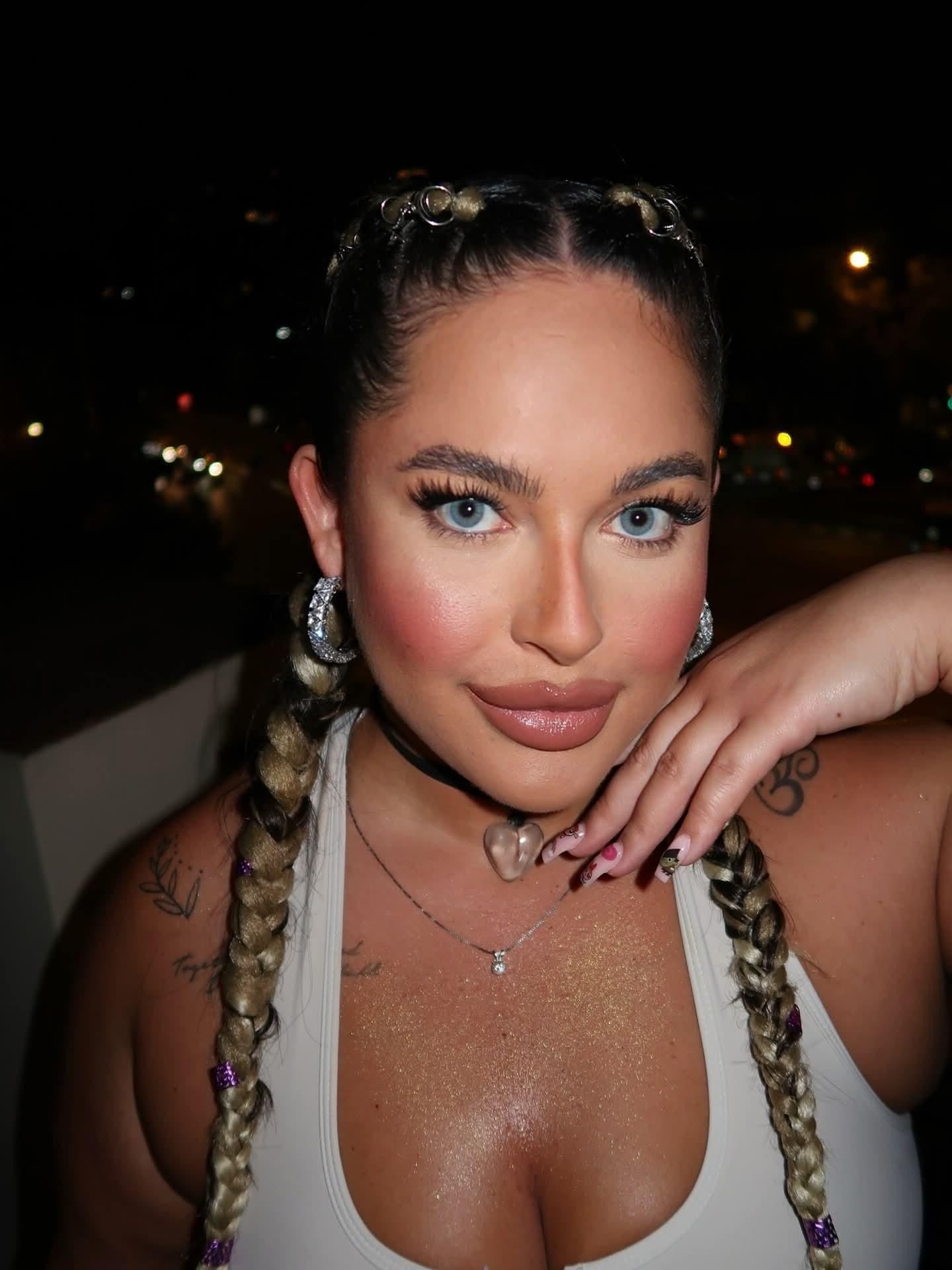 Israeli Plussize Model NITZAN