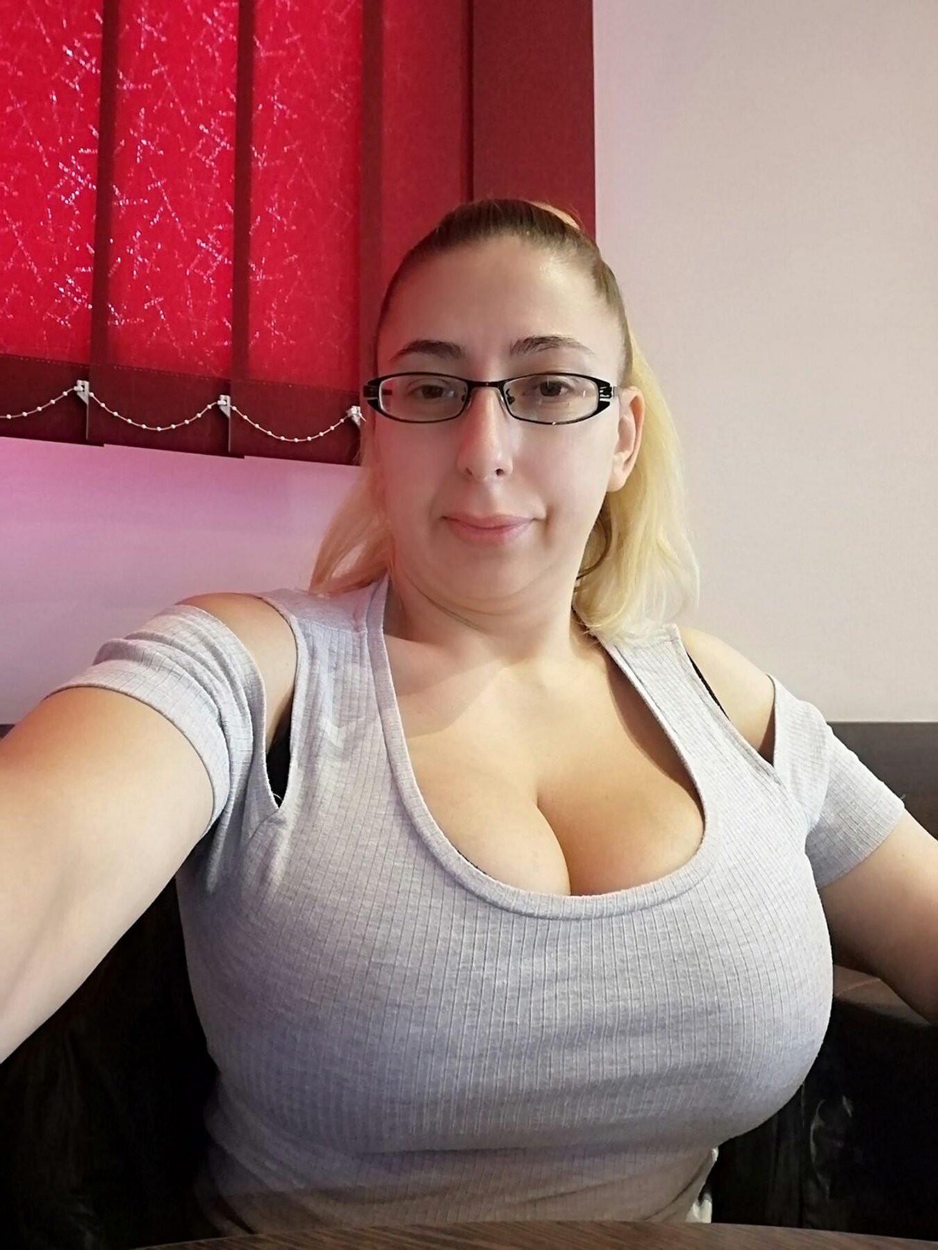 Busty romanian girl