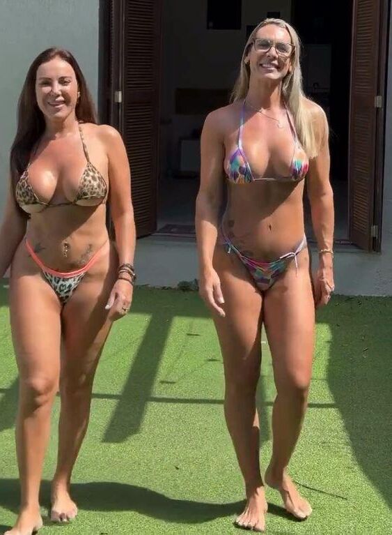Non Nude Groups and Pairs 