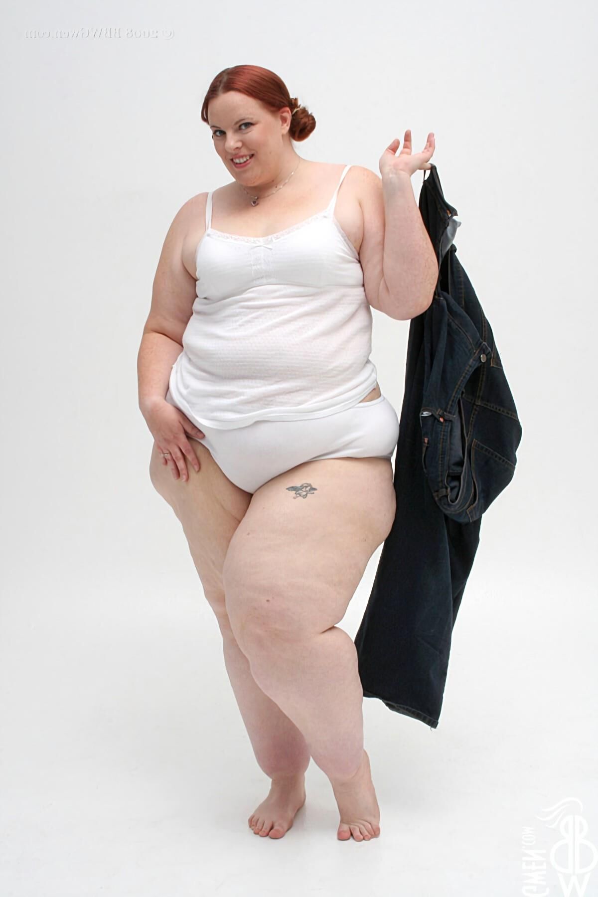 Radieuse Gwen Ssbbw Rousse AVEC des Tout Petits Nichons