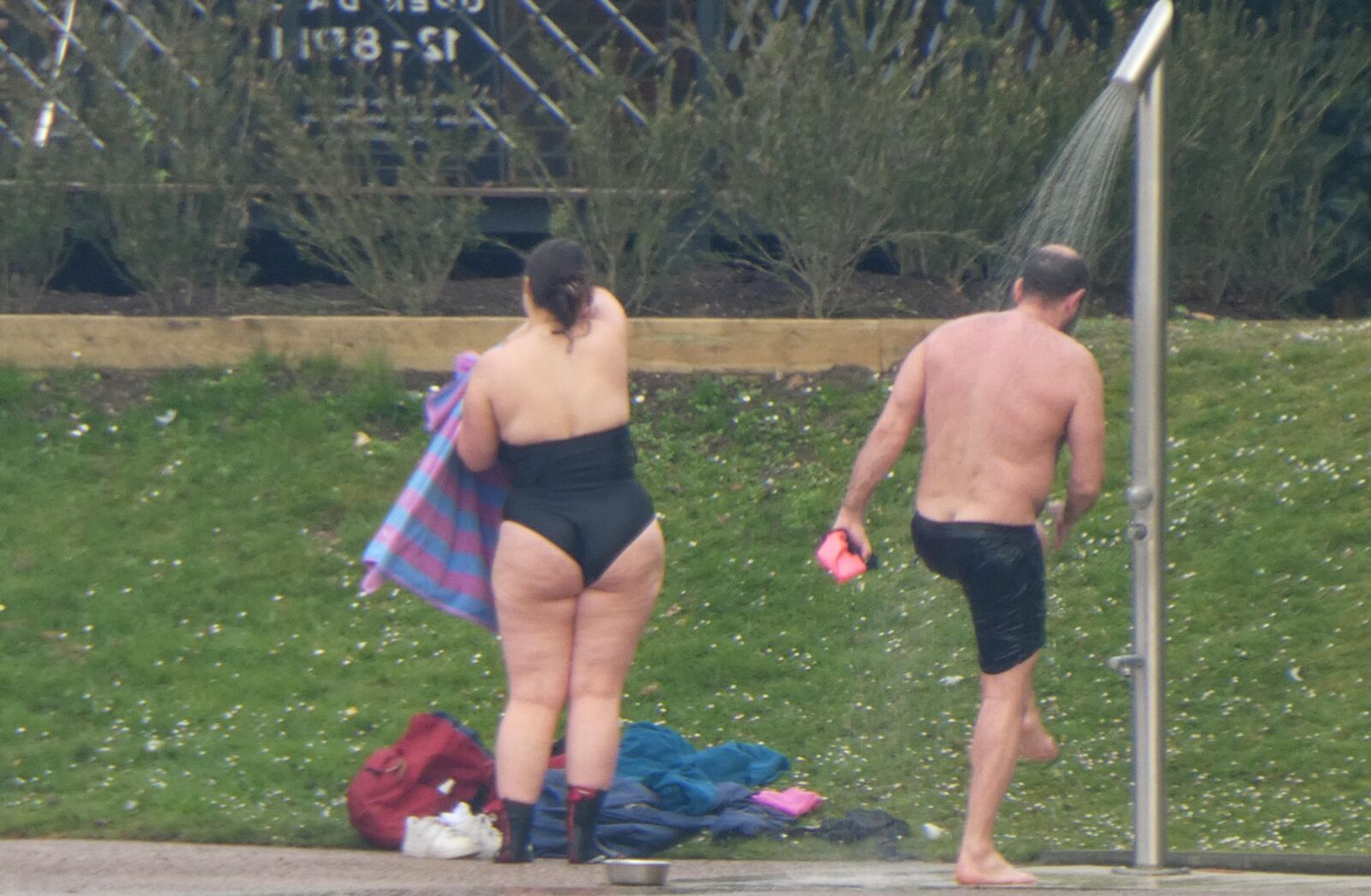Big Ass takes a shower!