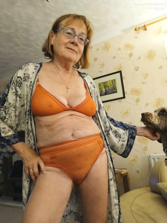 Lingerie Grannies 