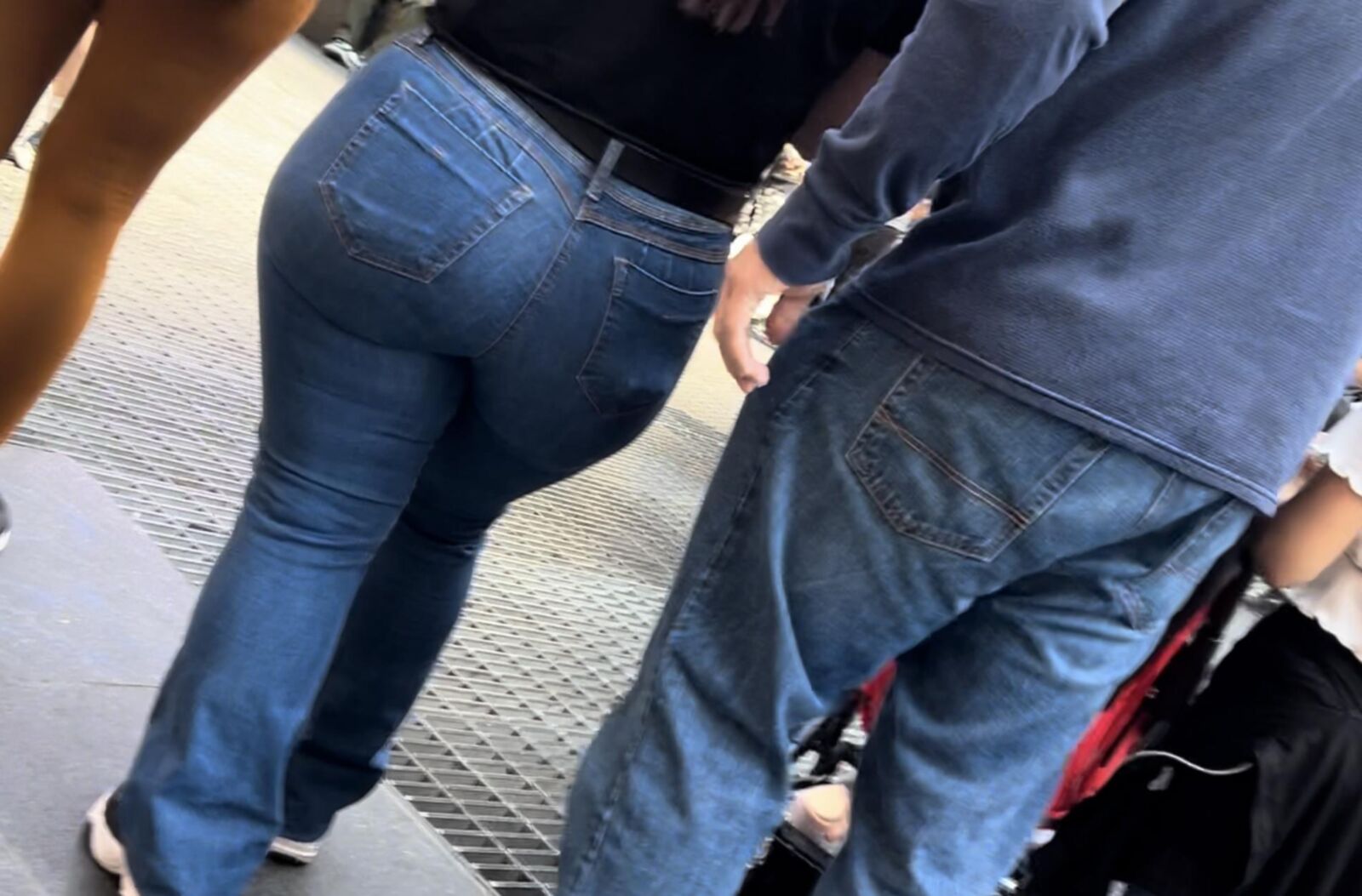 Candid Big Ass Amateur #