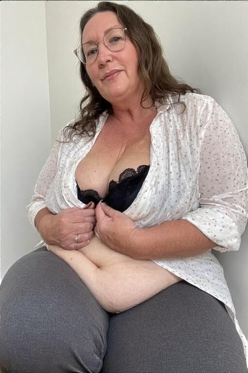 Chubby Moms Seduce You