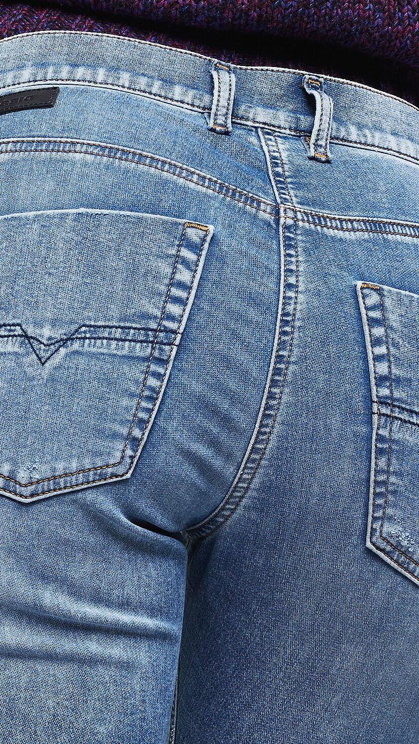 ASSES IN JEANS