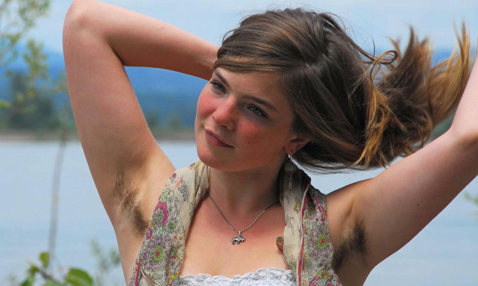 Hippiegoddess Araya Hairy Amateur se quita