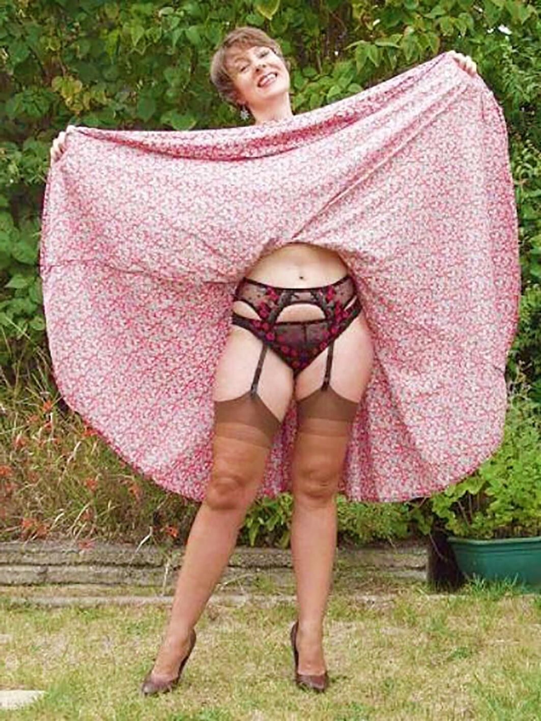 Fesche Madln im Dirndl zum Vierhundertacht`n
