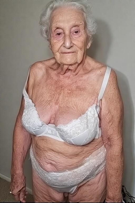 Elderly in Lingerie, vol. 