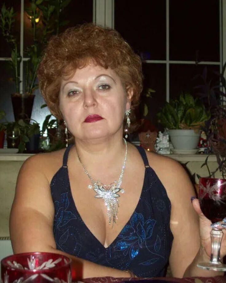 No desnudo madura y abuela