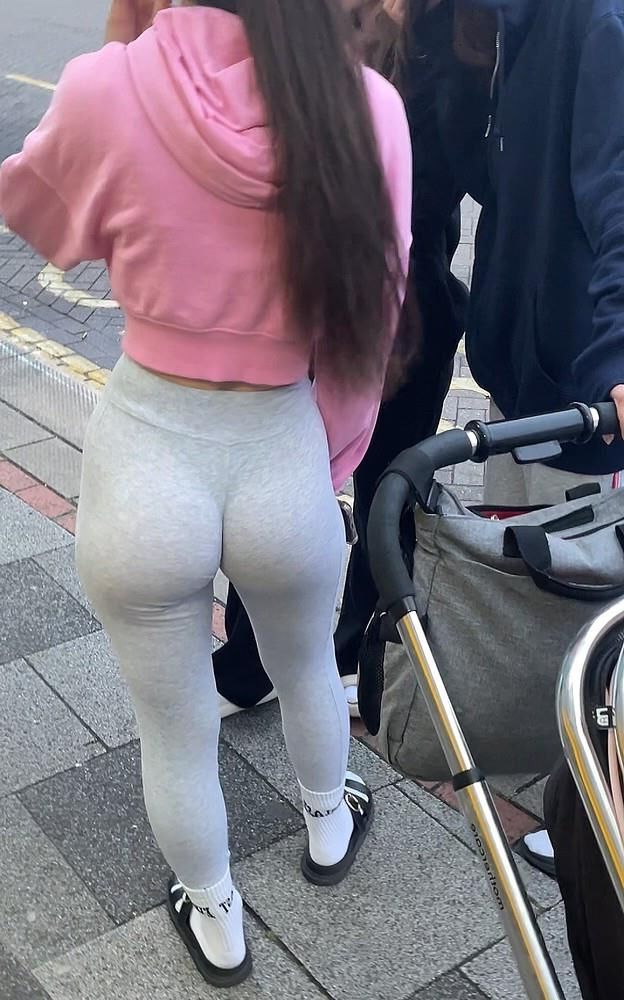 Candid Ass