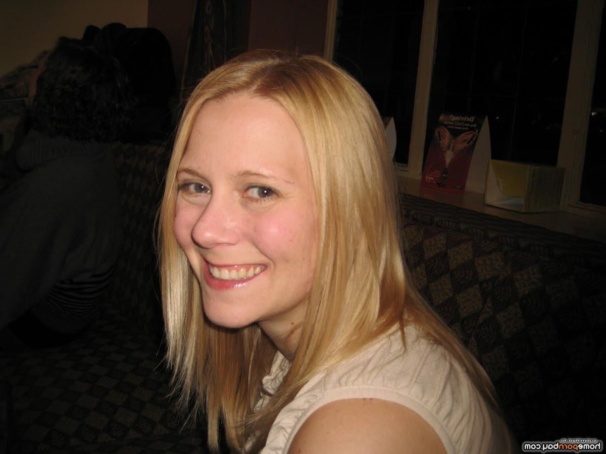Blonde UK Schlampe Frau