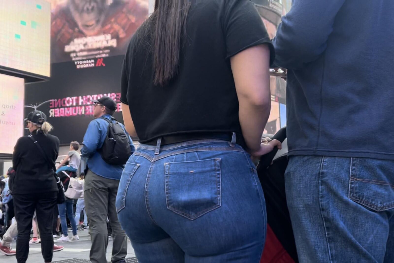 Candid Big Ass Amateur #